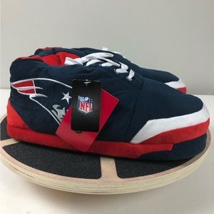 New England Patriots Football Team Plush Mens XL NFL Slippers NWT